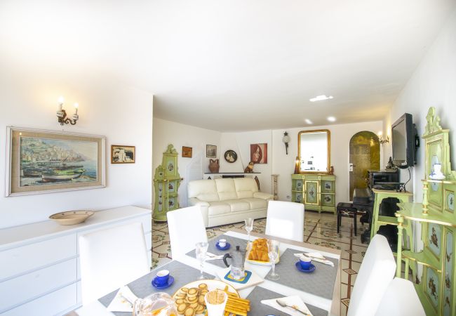 Villa in Praiano - Villa Albatros - Stunning 2 floors Villa for large groups! Villa in Praiano - Villa Albatros - Stunning 2 floors Villa for large groups!