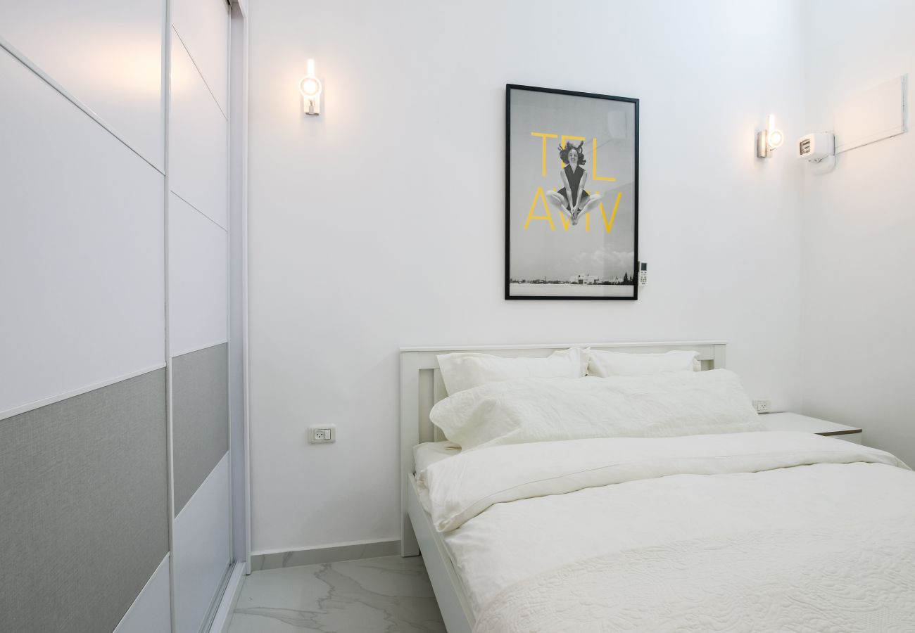 Apartment in Tel Aviv - Jaffa - 1 BR with Patio in City Center by FeelHome 