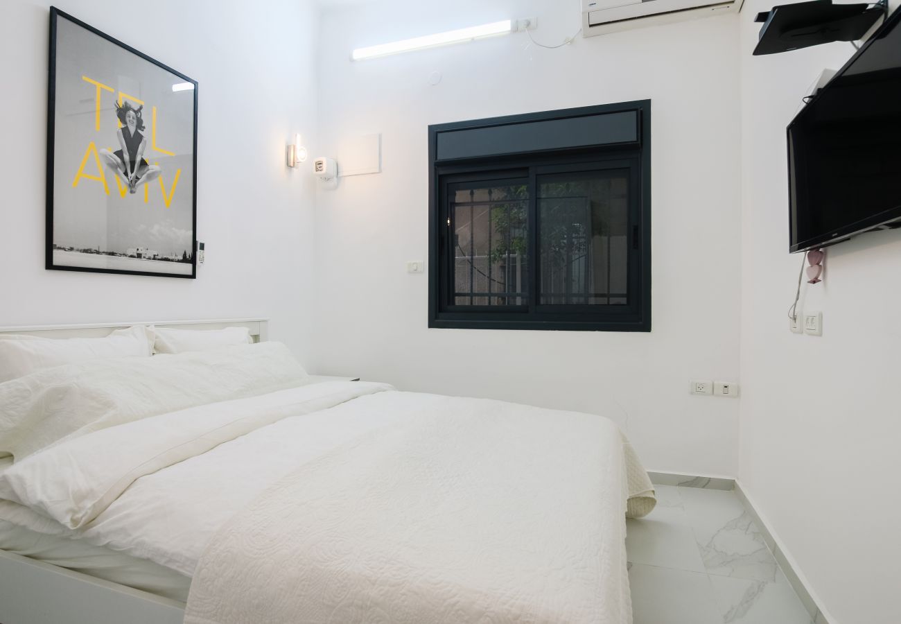 Apartment in Tel Aviv - Jaffa - 1 BR with Patio in City Center by FeelHome 