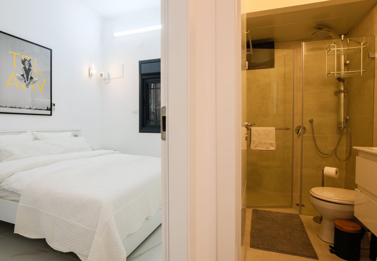 Apartment in Tel Aviv - Jaffa - 1 BR with Patio in City Center by FeelHome 