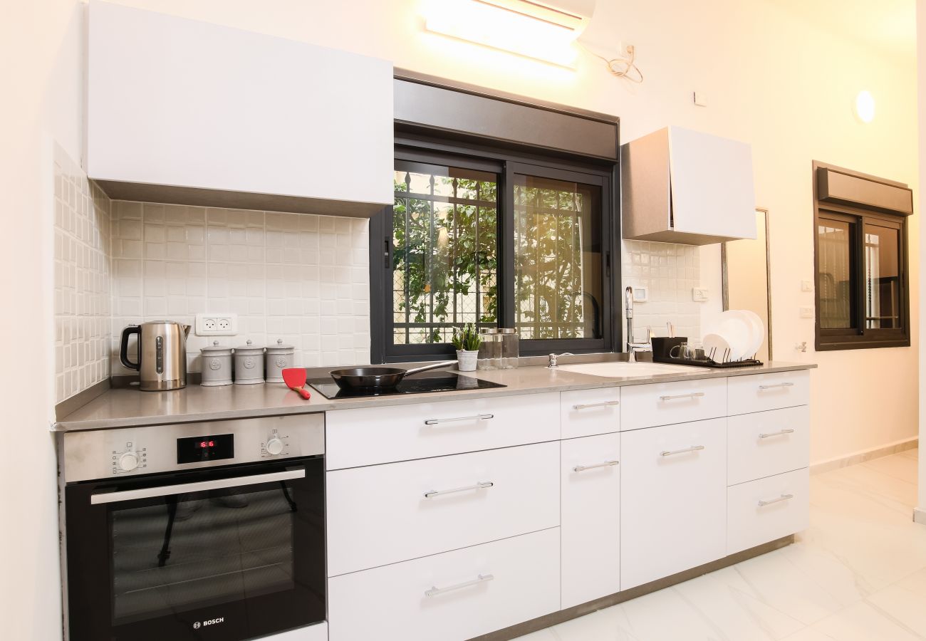 Apartment in Tel Aviv - Jaffa - 1 BR with Patio in City Center by FeelHome 
