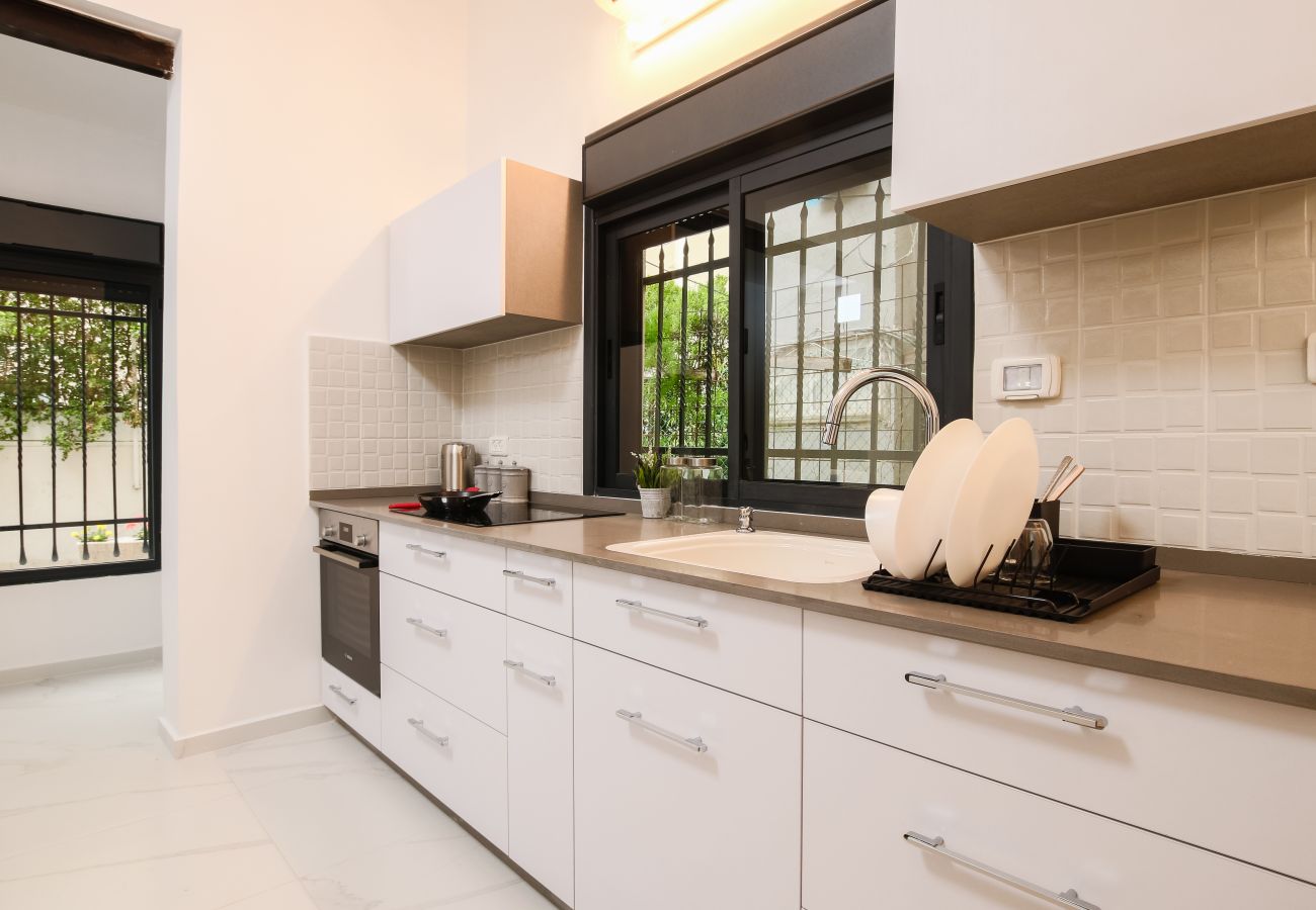 Apartment in Tel Aviv - Jaffa - 1 BR with Patio in City Center by FeelHome 