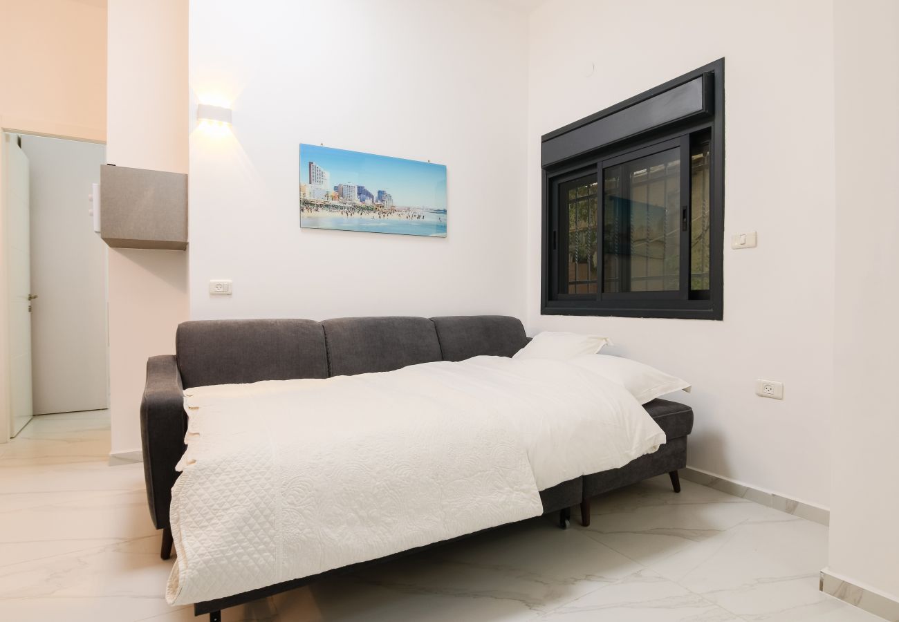 Apartment in Tel Aviv - Jaffa - 1 BR with Patio in City Center by FeelHome 