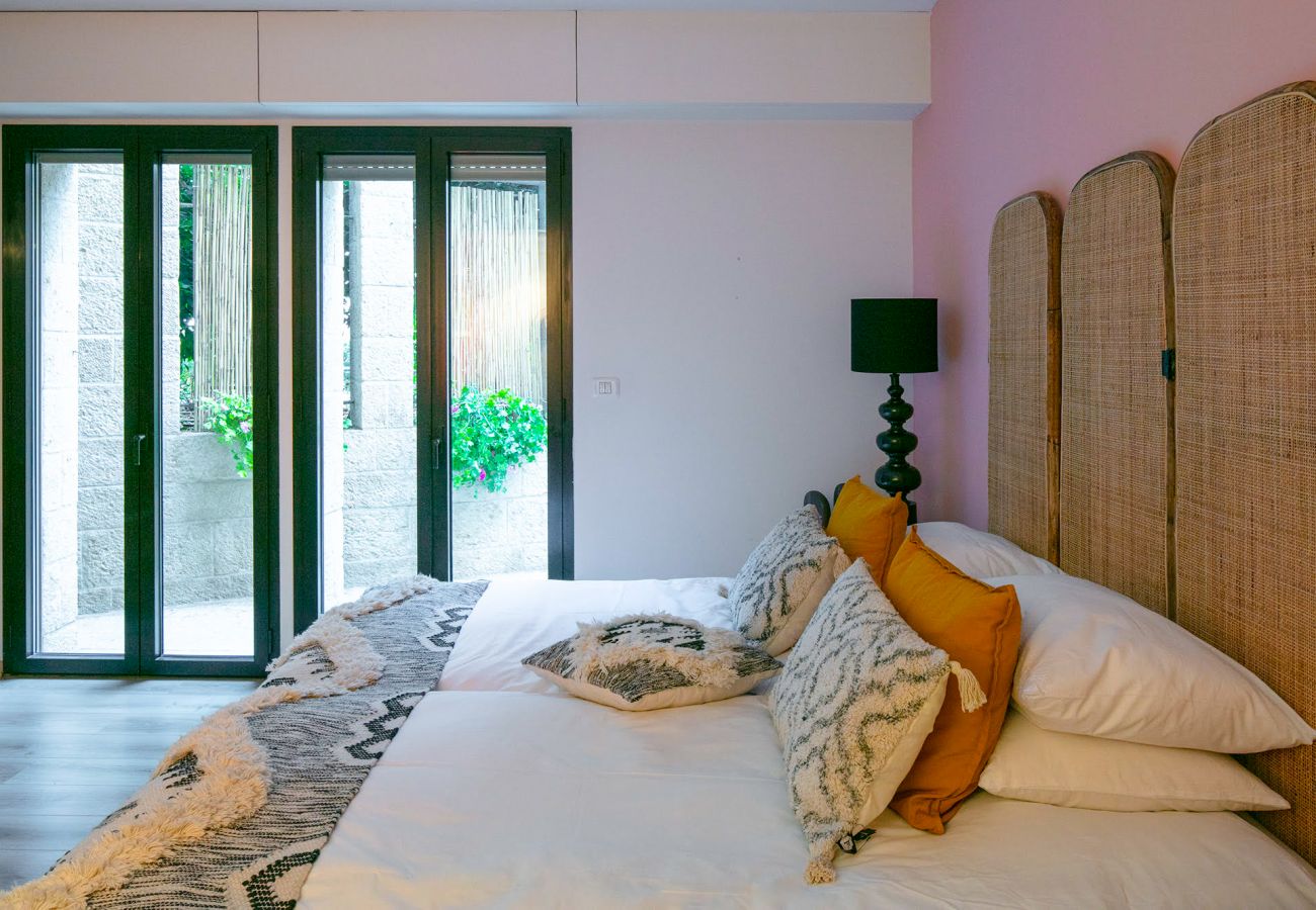Apartment in Jerusalem - Jacuzzi & Secret Garden in David's Village by FeelHome