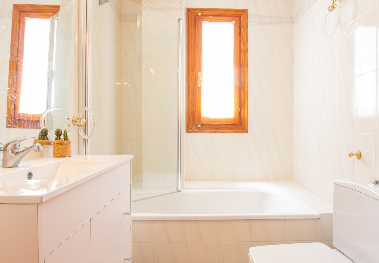 Apartment in Cullera - 3 bedroom apartment in Cap Blanc with sea views