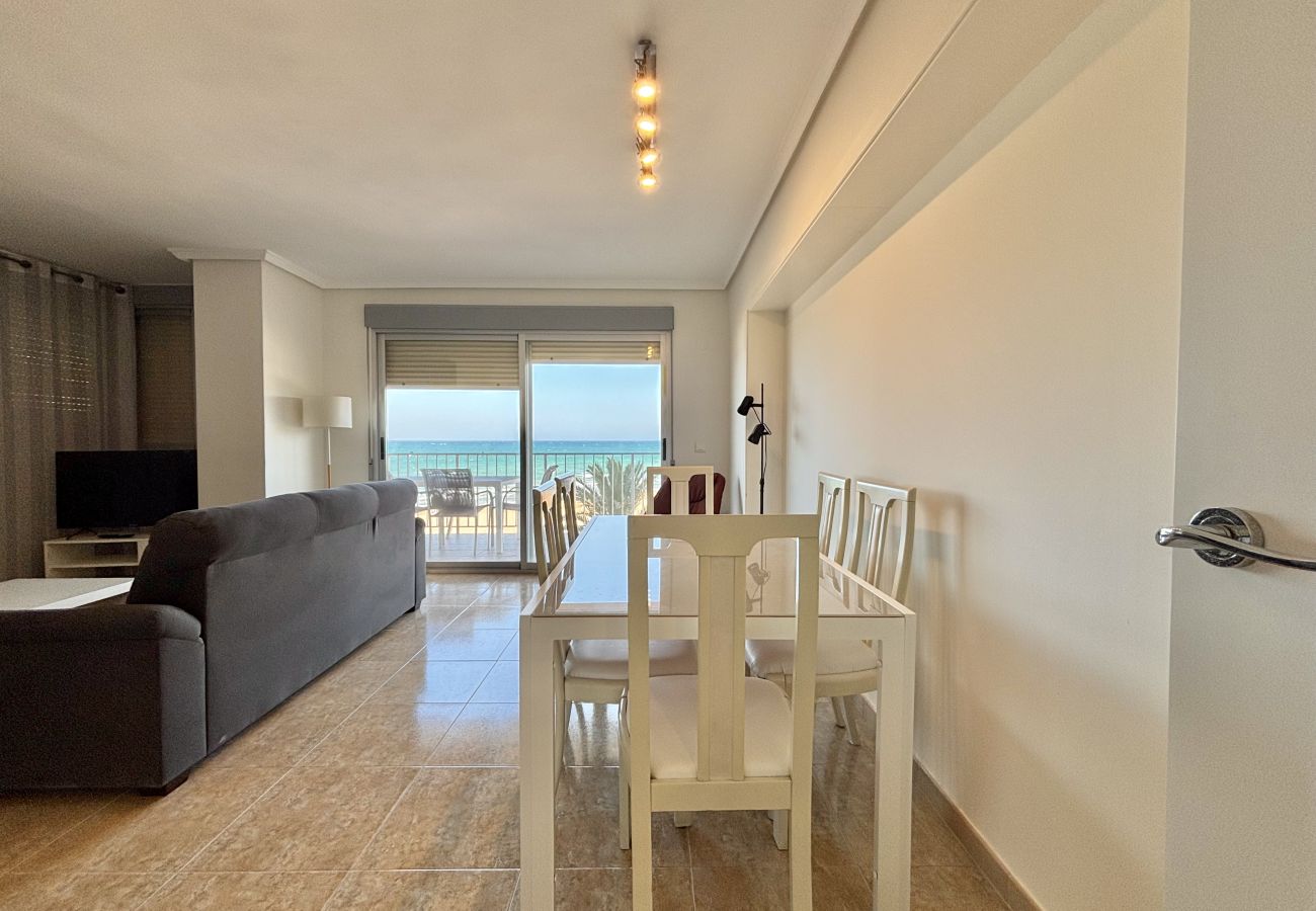 Apartment in Cullera - Beautiful apartment on the beachfront