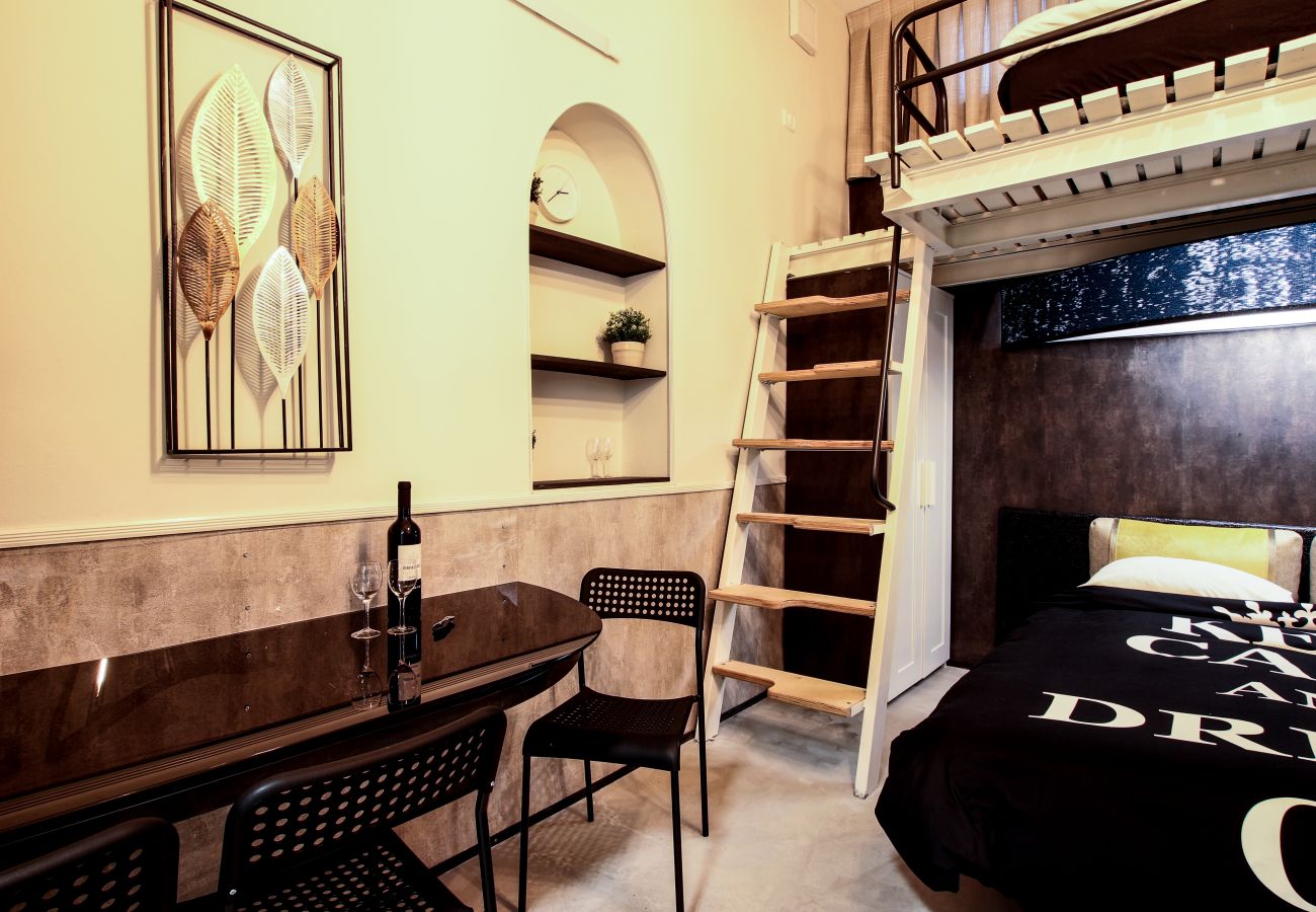 Studio in Tel Aviv - Jaffa - Design Studio & Patio near Market by FeelHome