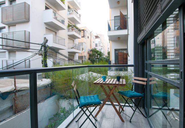 Apartment in Tel Aviv - Jaffa - Trendy Apt & Balcony on Sheinkin Street by FeelHome