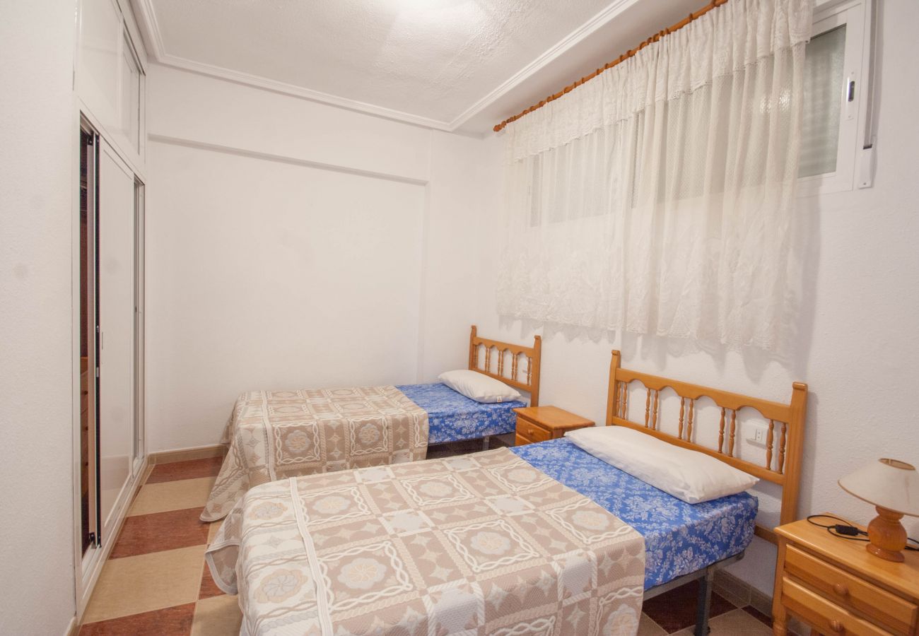 Apartment in Cullera - 2-bedroom apartment with sea views