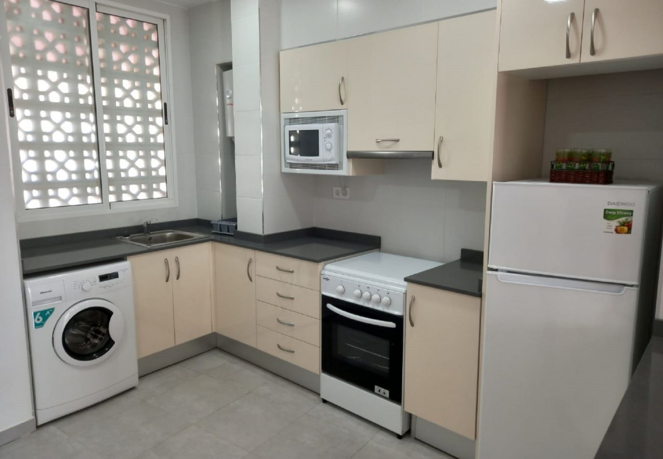 Apartment in Cullera - 2-bedroom apartment with sea views