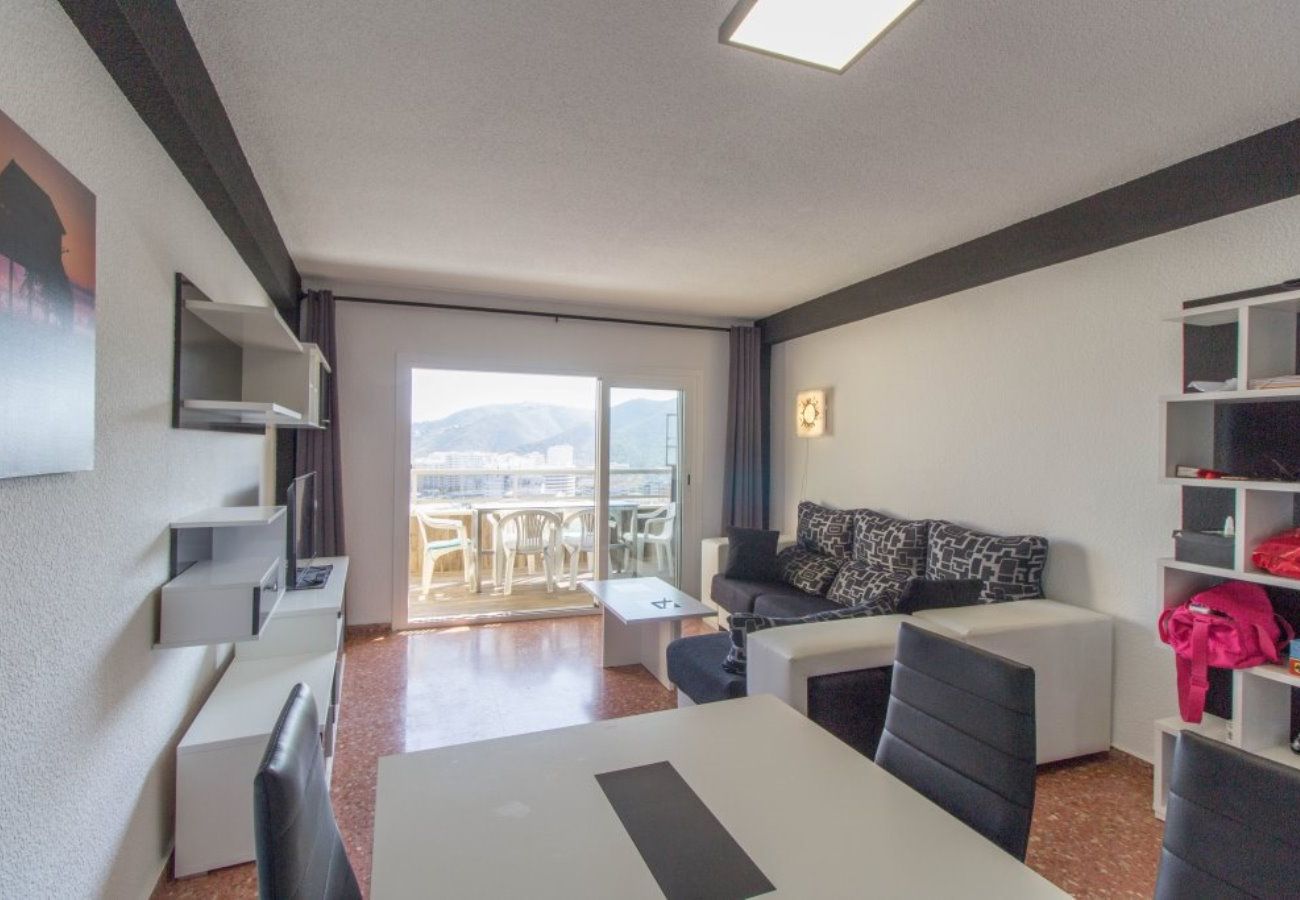 Apartment in Cullera - 2 bedroom apartment with sea views