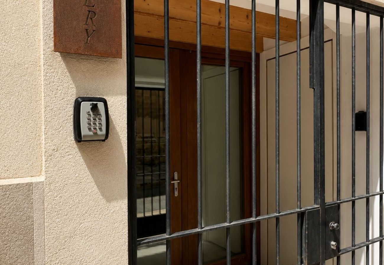 Apartment in Palma de Mallorca - URBAN SUITES GALLERY PALMA APARTMENT by Priority Villas