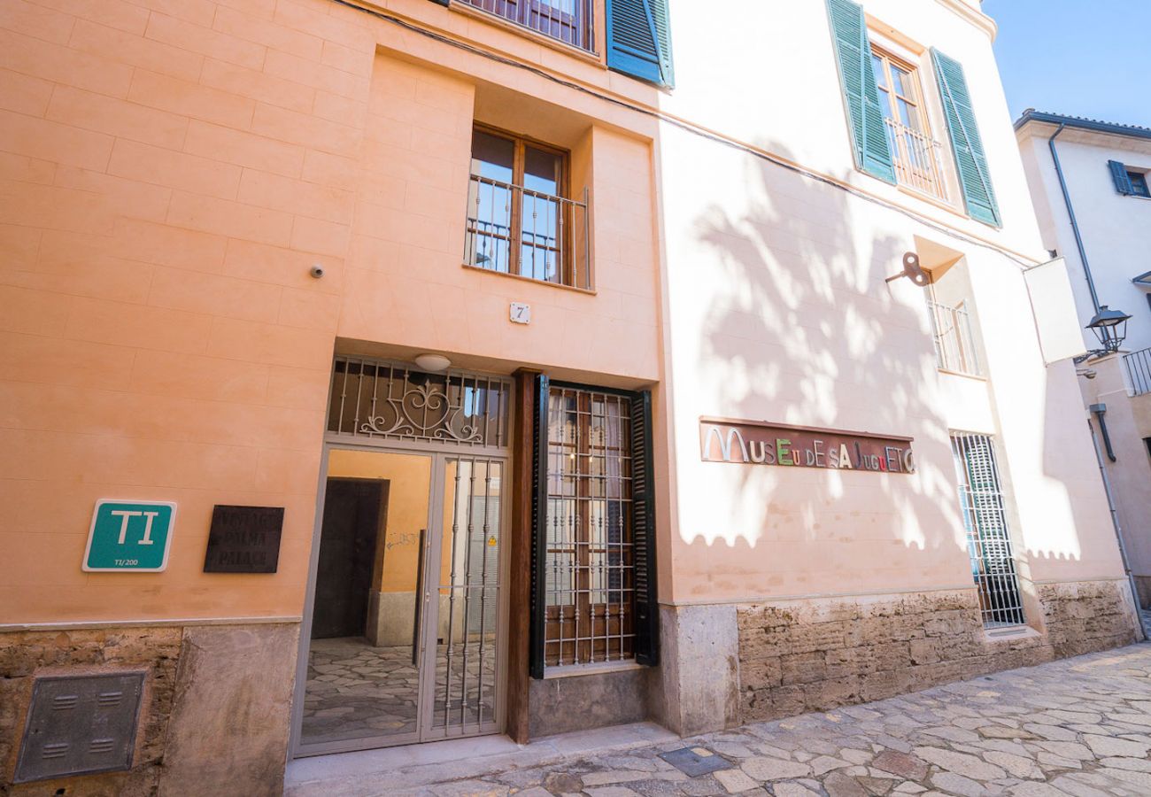 Entrance Vintage Apartments holiday in Palma de Mallorca