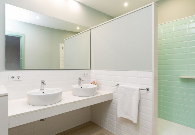 Apartment in Barcelona - MODERNIST FAMILY BARCELONA APARTMENT  Apartment in Barcelona - MODERNIST FAMILY BARCELONA APARTMENT