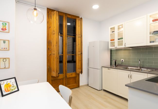 Apartment in Barcelona - MODERNIST FAMILY BARCELONA APARTMENT  Apartment in Barcelona - MODERNIST FAMILY BARCELONA APARTMENT