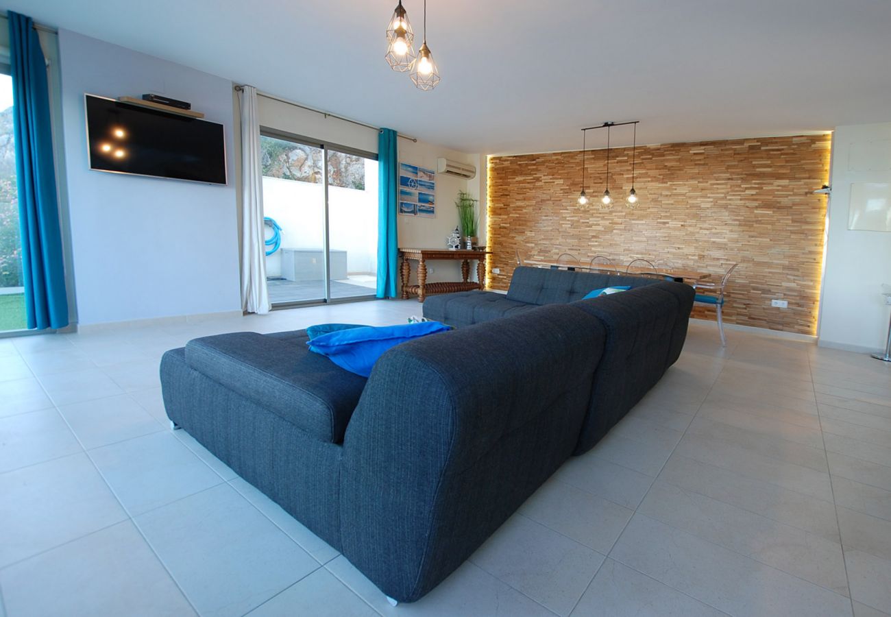 Chalet in Cullera - Villa by the sea with private pool