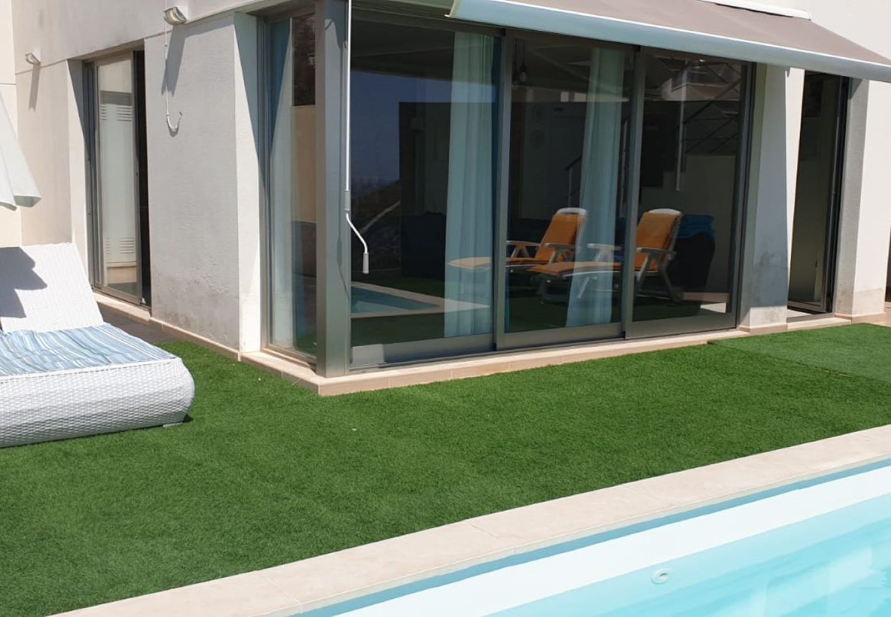 Chalet in Cullera - Villa by the sea with private pool