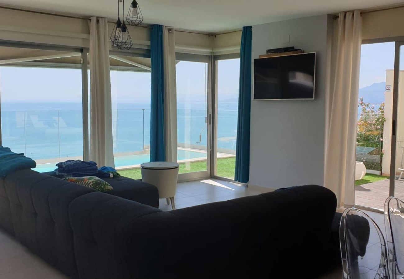 Chalet in Cullera - Villa by the sea with private pool