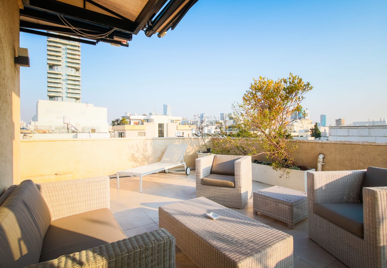 Apartment in Tel Aviv - Jaffa - 4BR Chic Duplex Penthouse with Terrace by FeelHome