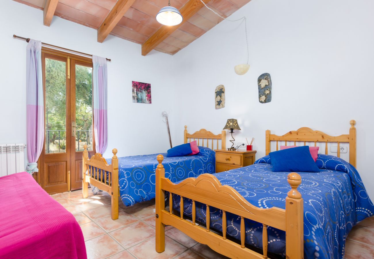 Villa in Manacor - Villa with private pool near Manacor,  Villa con piscina privada en Manacor, YourHouse Garballons