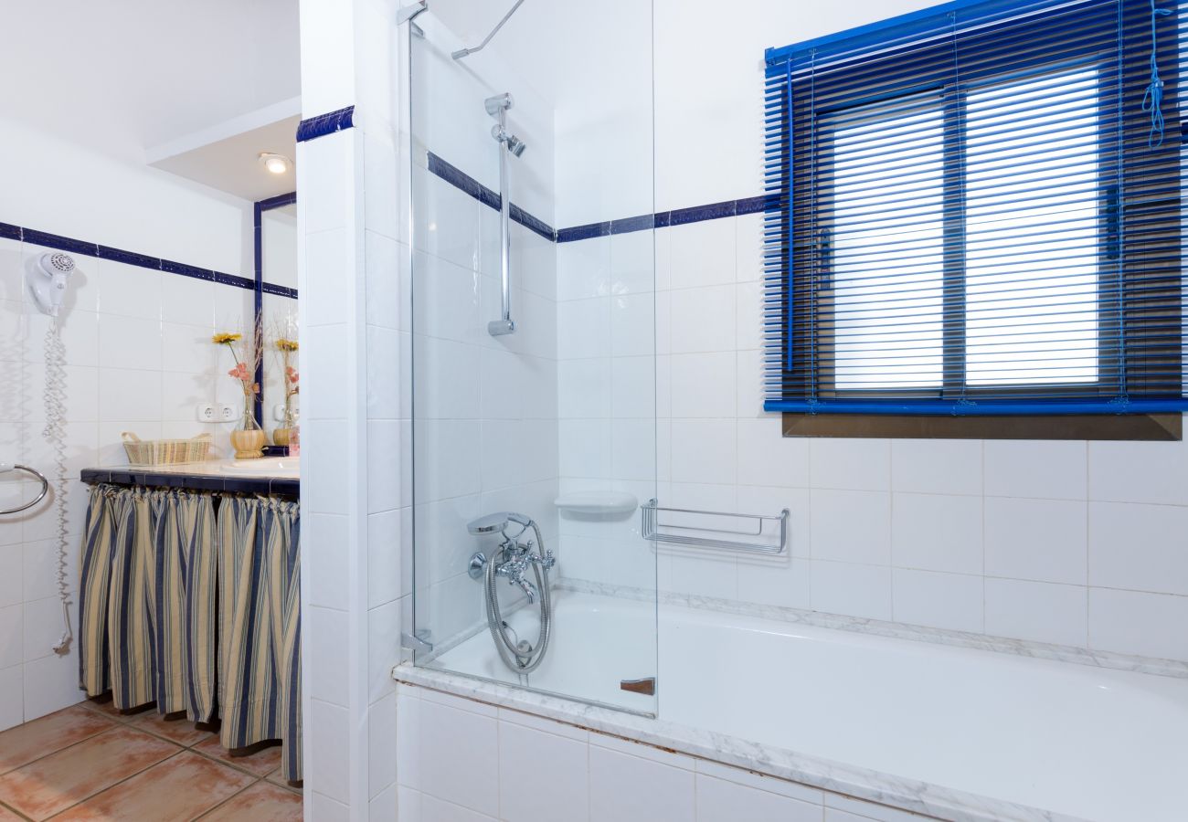 Villa in Manacor - Villa with private pool near Manacor,  Villa con piscina privada en Manacor, YourHouse Garballons