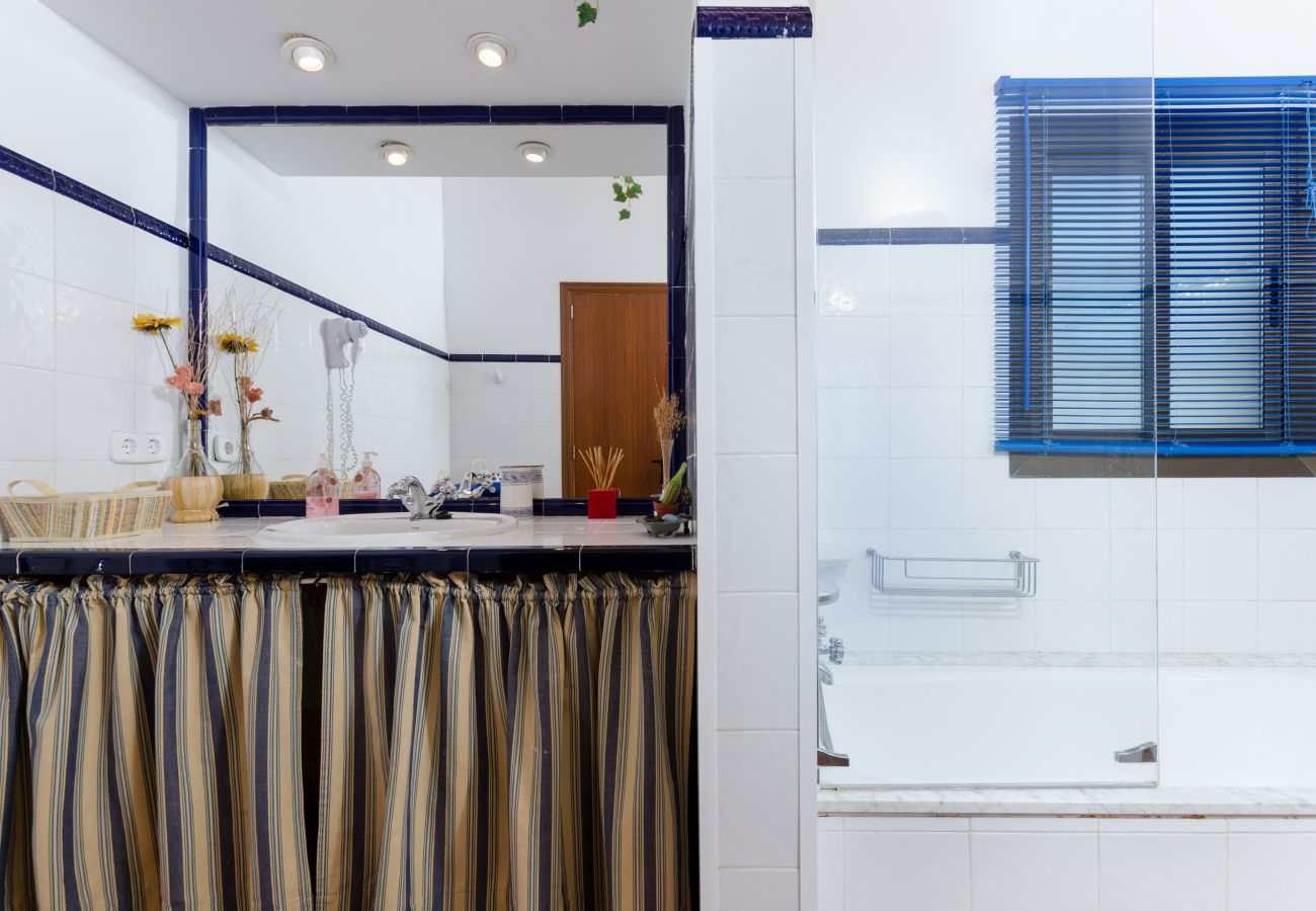 Villa in Manacor - Villa with private pool near Manacor,  Villa con piscina privada en Manacor, YourHouse Garballons