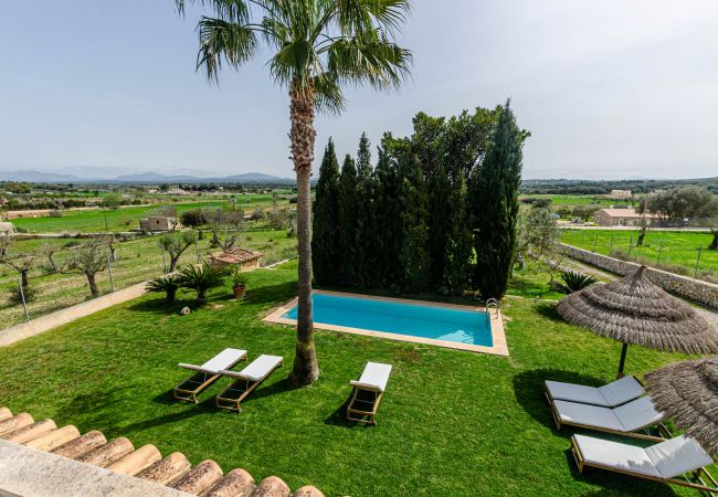 Villa in Maria de la salut - YourHouse Carrera Plana, family-friendly country house with pool and garden Villa in Maria de la salut - YourHouse Carrera Plana, family-friendly country house with pool and garden