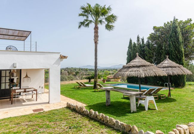Villa in Maria de la salut - YourHouse Carrera Plana, family-friendly country house with pool and garden Villa in Maria de la salut - YourHouse Carrera Plana, family-friendly country house with pool and garden