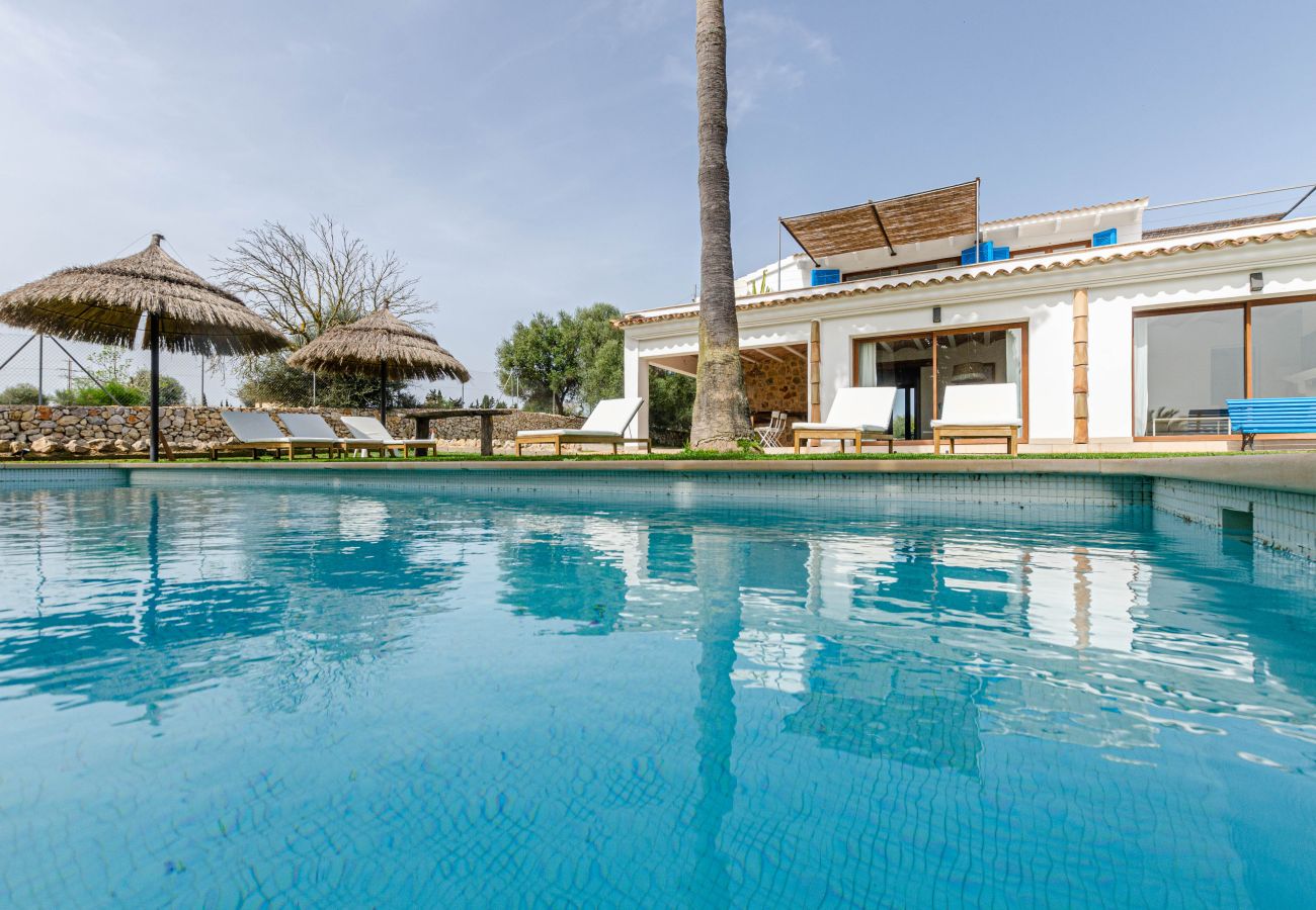 Villa in Maria de la salut - YourHouse Carrera Plana, family-friendly country house with pool and garden