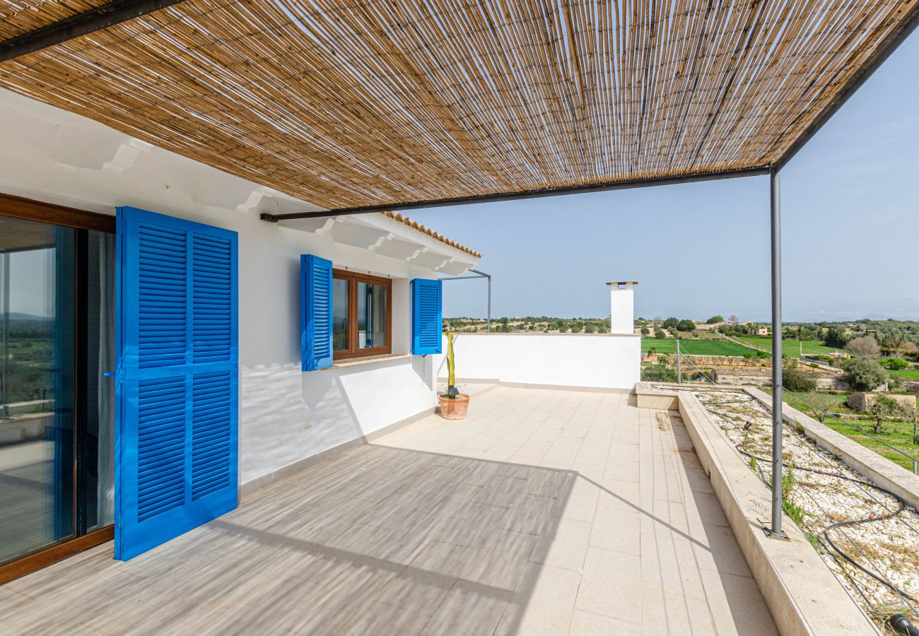 Villa in Maria de la salut - YourHouse Carrera Plana, family-friendly country house with pool and garden