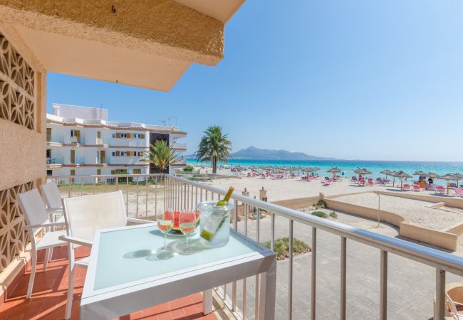 Apartment in Puerto de Alcudia - YourHouse Voramar 1C, beach apartment for 4 people