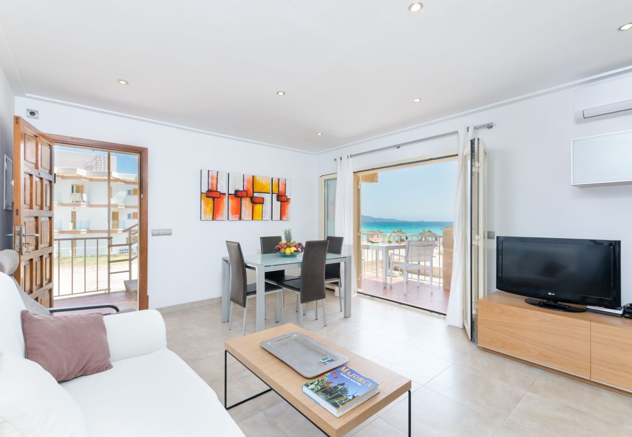 Apartment in Puerto de Alcudia - YourHouse Voramar 1C, beach apartment for 4 people
