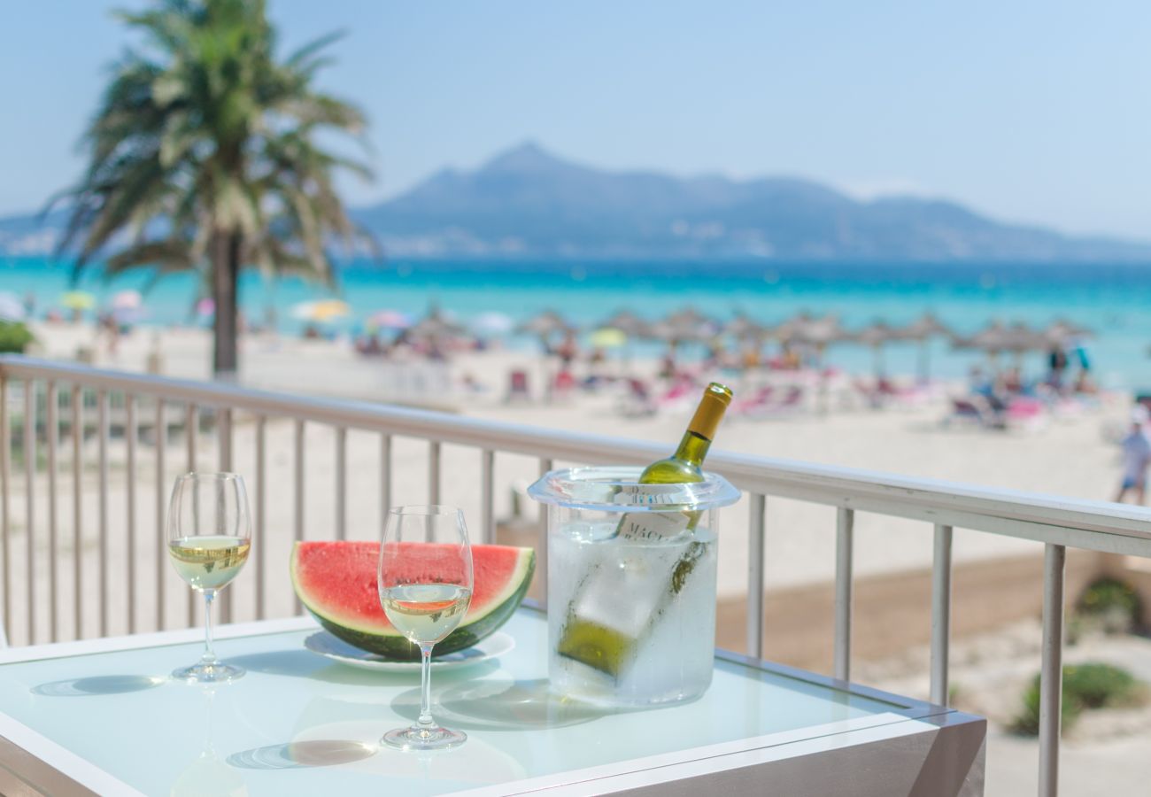 Apartment in Puerto de Alcudia - YourHouse Voramar 1C, beach apartment for 4 people