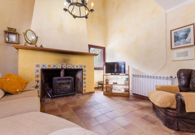 House in Petra - YourHouse Sa Cova, quiet finca surrounded by nature House in Petra - YourHouse Sa Cova, quiet finca surrounded by nature