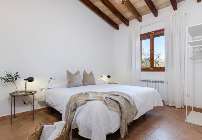 Villa in Lloseta - Lovely villa with private pool and ping pong table in the mountains, YourHouse Lemontree _Can Antic Villa in Lloseta - Lovely villa with private pool and ping pong table in the mountains, YourHouse Lemontree _Can Antic