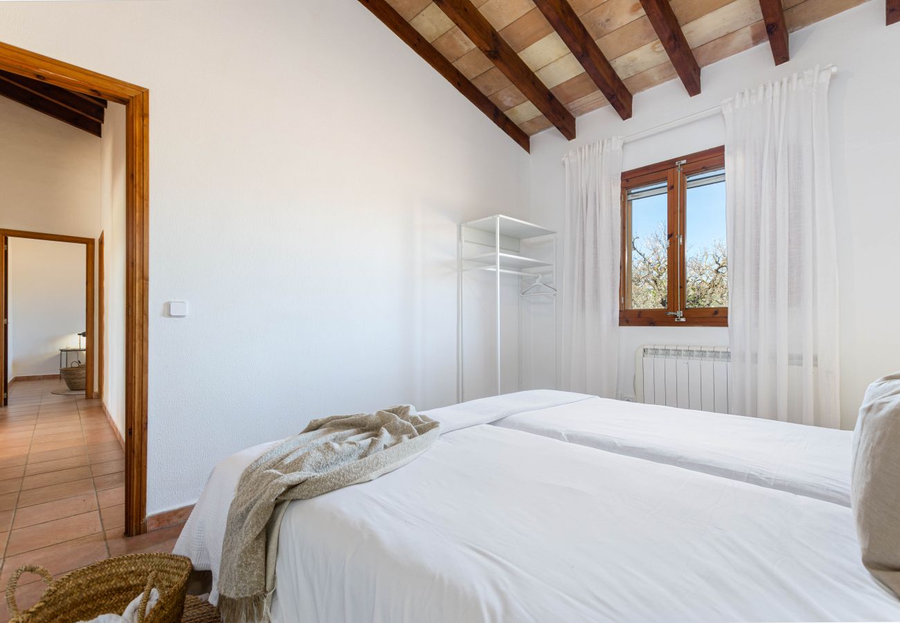 Villa in Lloseta - Lovely villa with private pool and ping pong table in the mountains, YourHouse Lemontree _Can Antic
