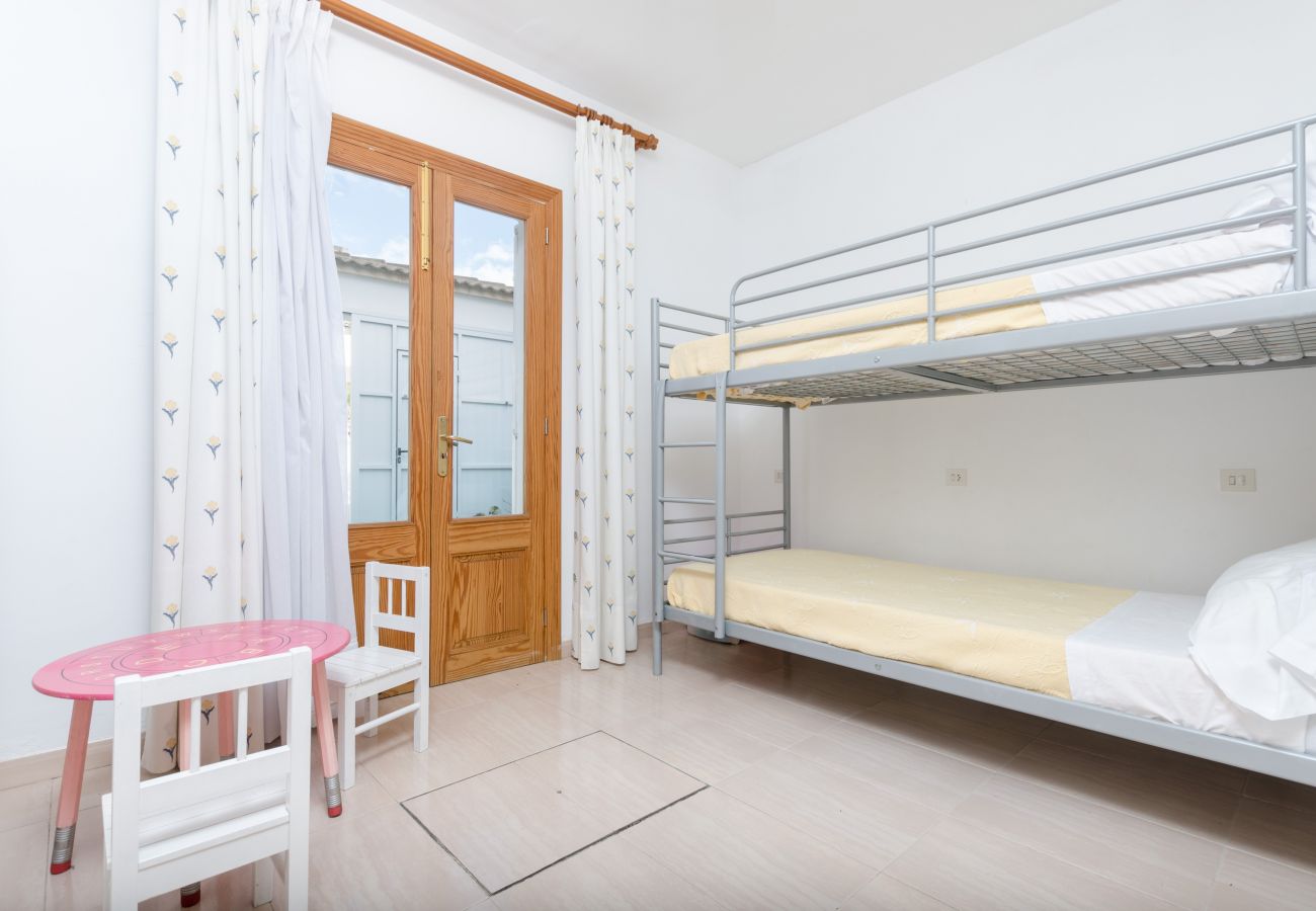 House in Can Picafort - YourHouse Can Miquel, vacation house in Can Picafort, near the beach