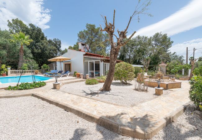 House in Sa Pobla - YourHouse Crestaix - finca with pool and terrace for 4 guests