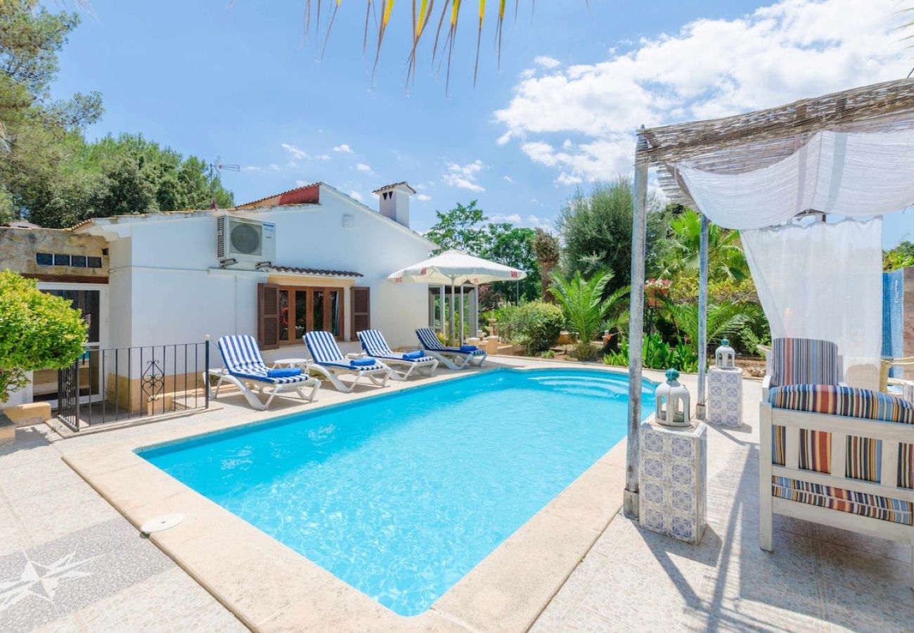 House in Sa Pobla - YourHouse Crestaix - finca with pool and terrace for 4 guests