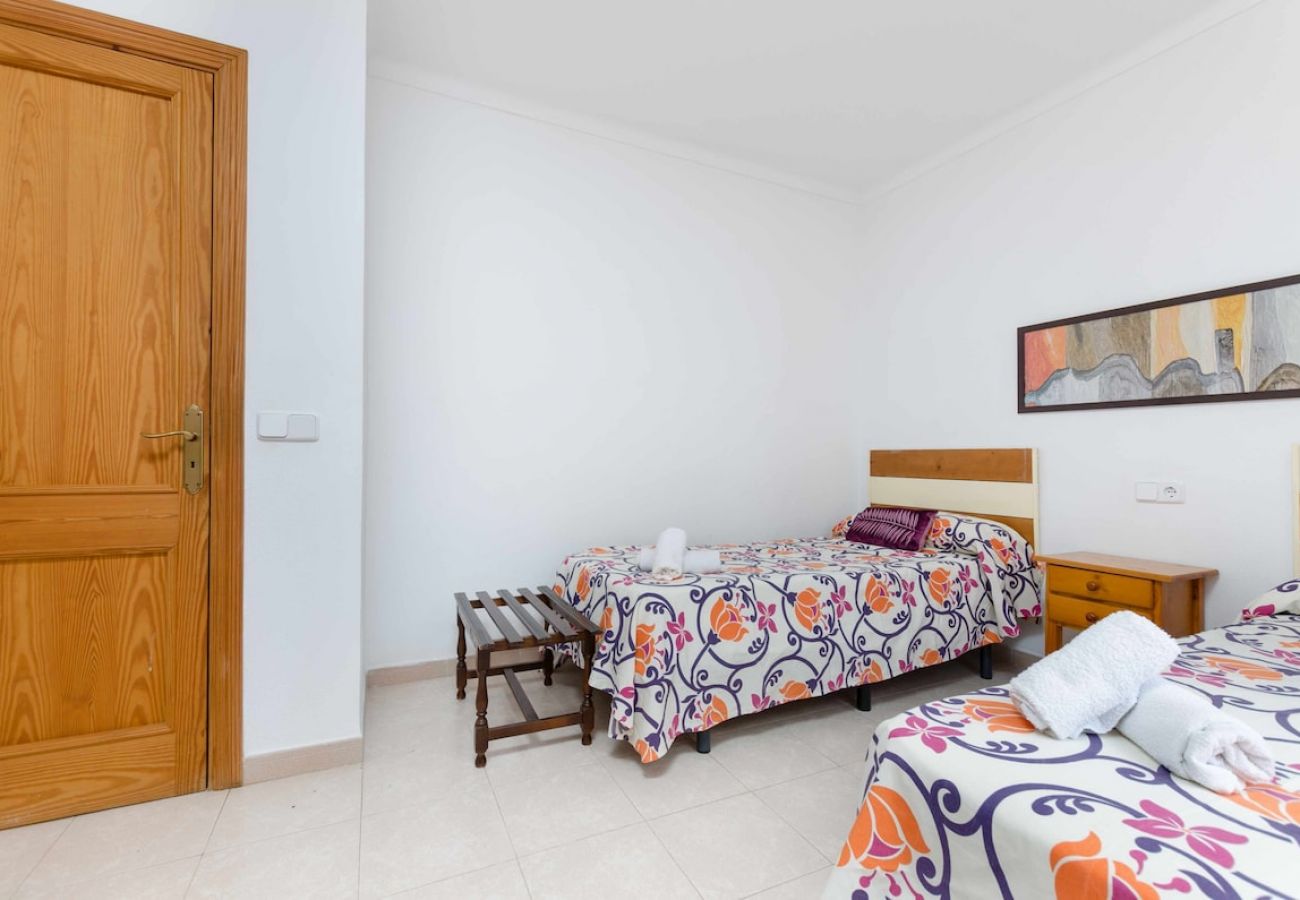 House in Sa Pobla - YourHouse Crestaix - finca with pool and terrace for 4 guests