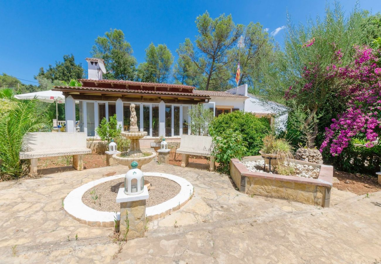 House in Sa Pobla - YourHouse Crestaix - finca with pool and terrace for 4 guests