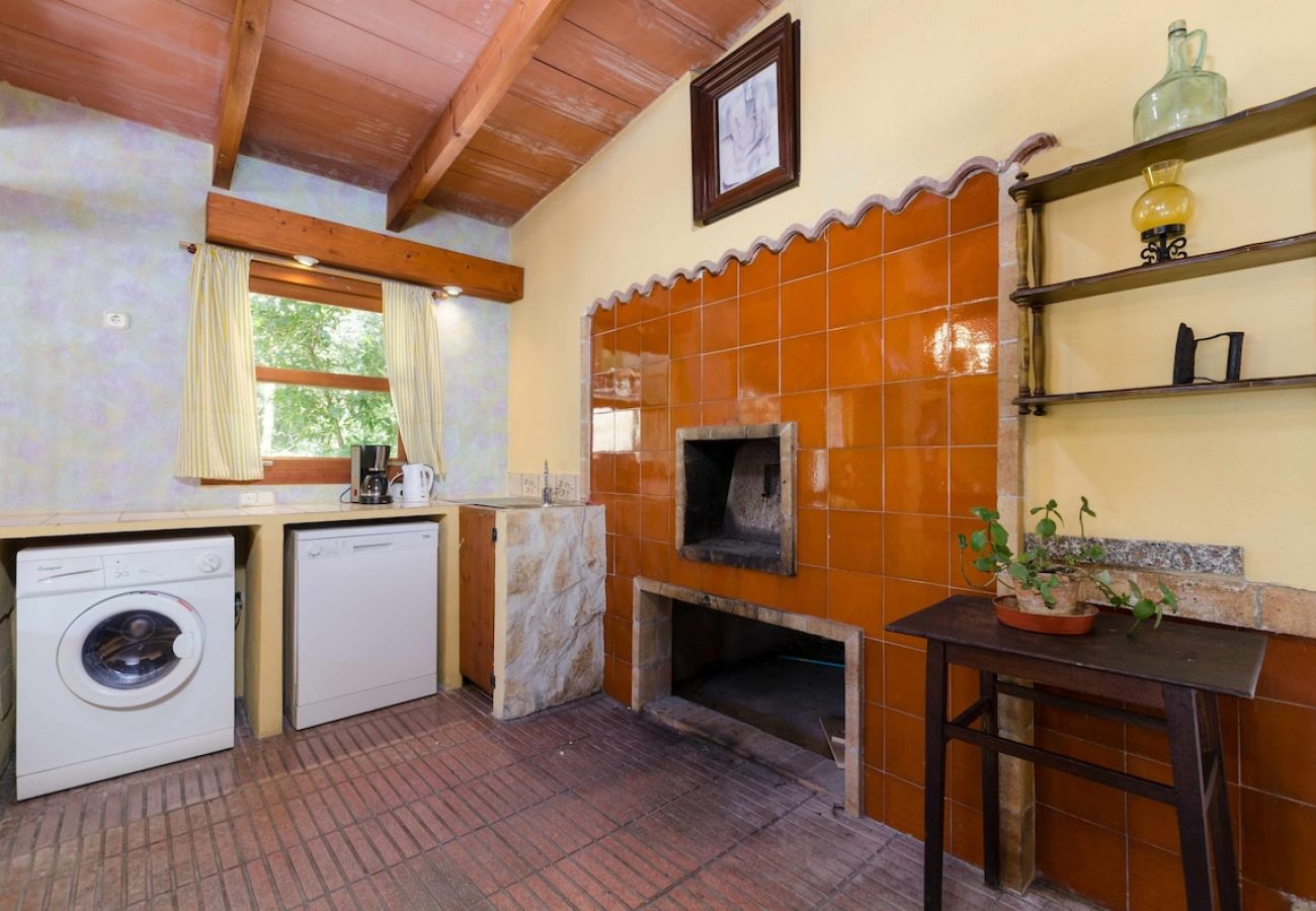 House in Sa Pobla - YourHouse Crestaix - finca with pool and terrace for 4 guests
