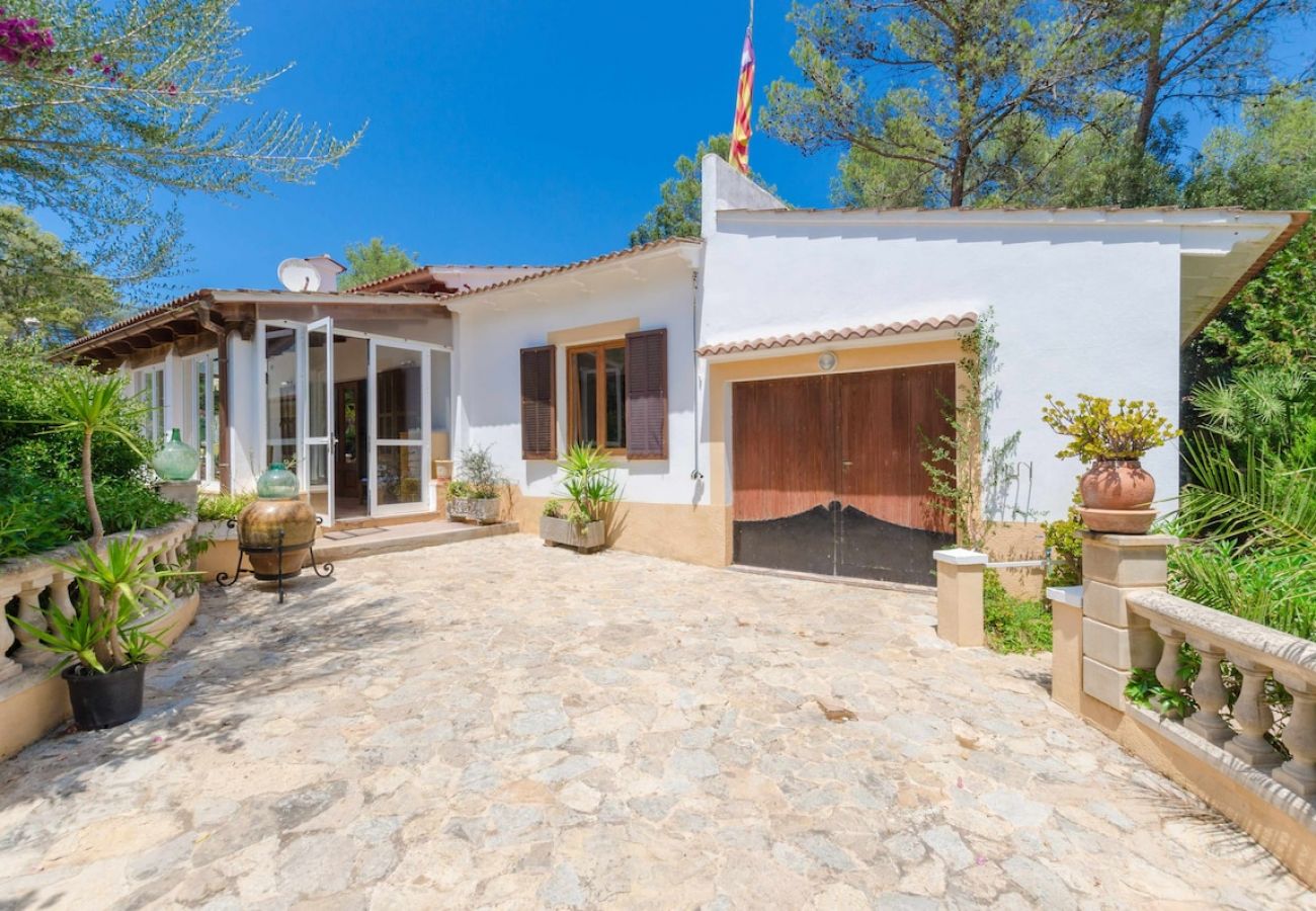 House in Sa Pobla - YourHouse Crestaix - finca with pool and terrace for 4 guests