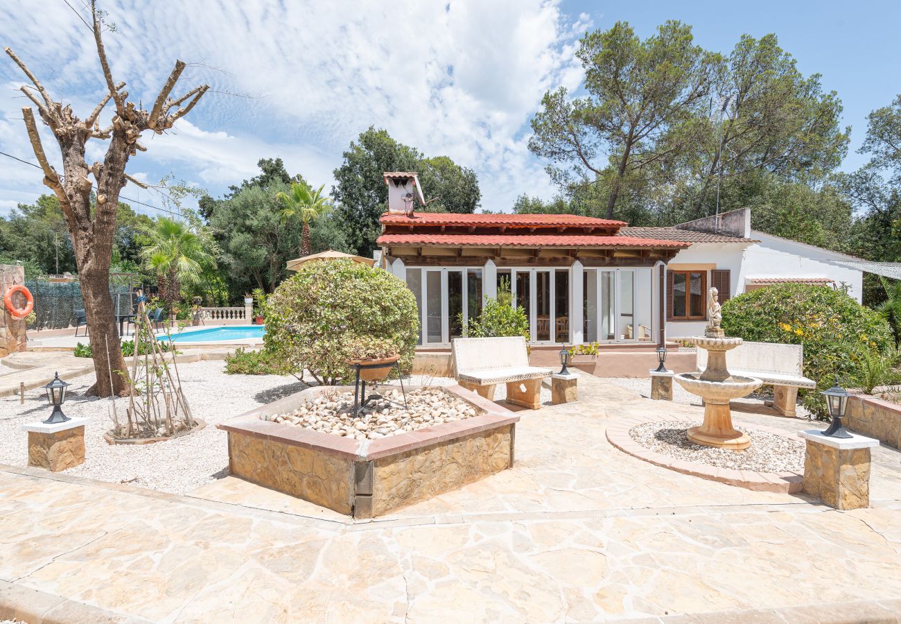 House in Sa Pobla - YourHouse Crestaix - finca with pool and terrace for 4 guests
