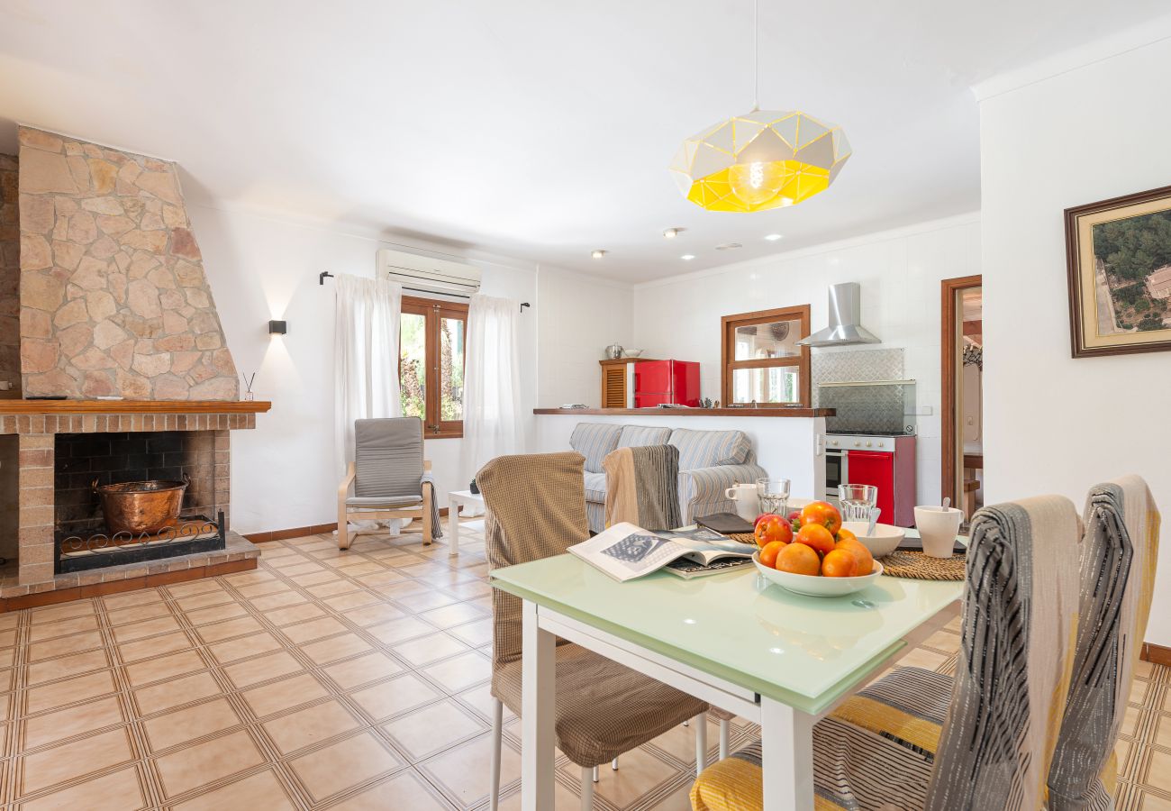 House in Sa Pobla - YourHouse Crestaix - finca with pool and terrace for 4 guests