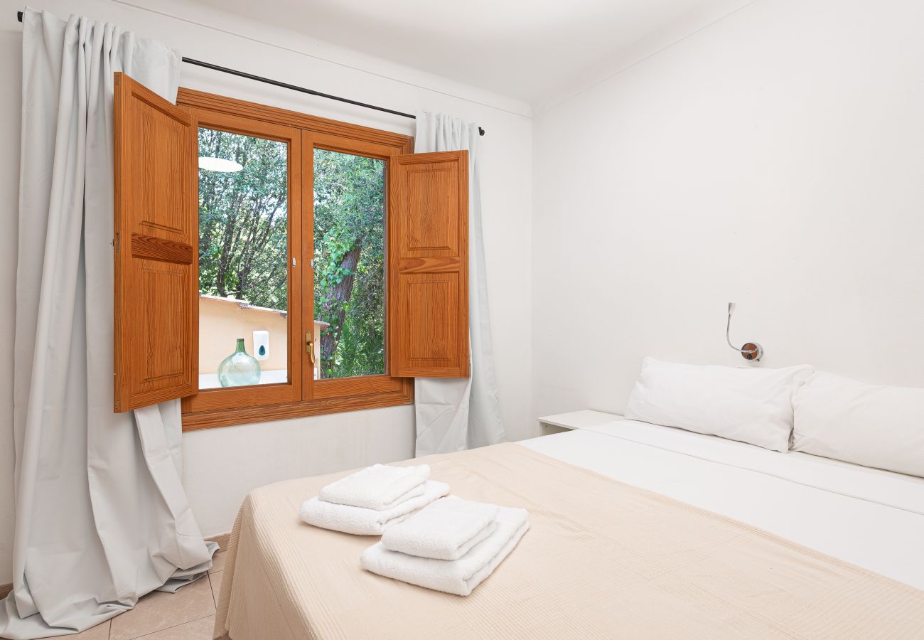 House in Sa Pobla - YourHouse Crestaix - finca with pool and terrace for 4 guests