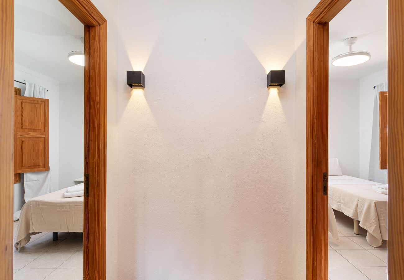House in Sa Pobla - YourHouse Crestaix - finca with pool and terrace for 4 guests