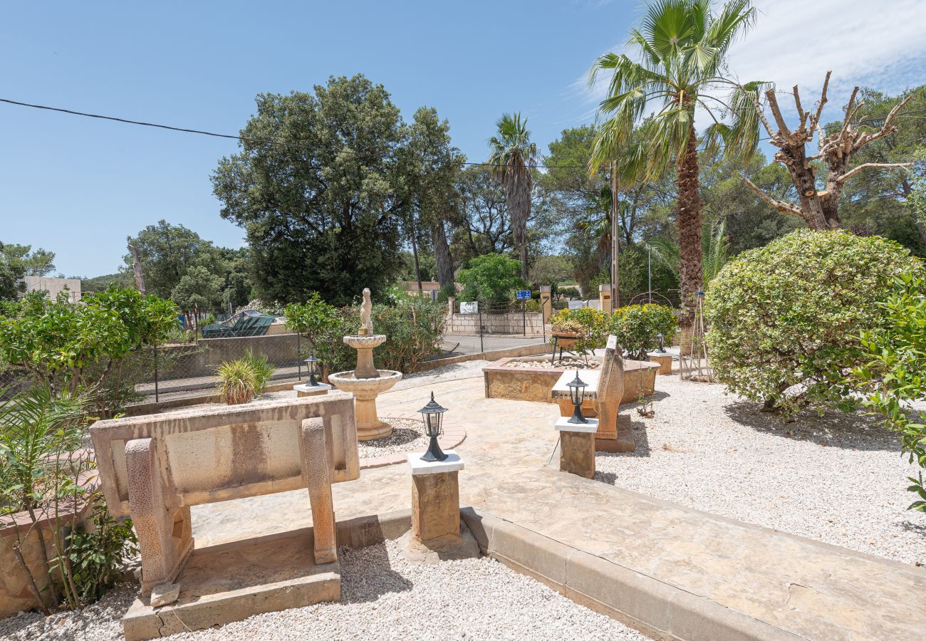 House in Sa Pobla - YourHouse Crestaix - finca with pool and terrace for 4 guests