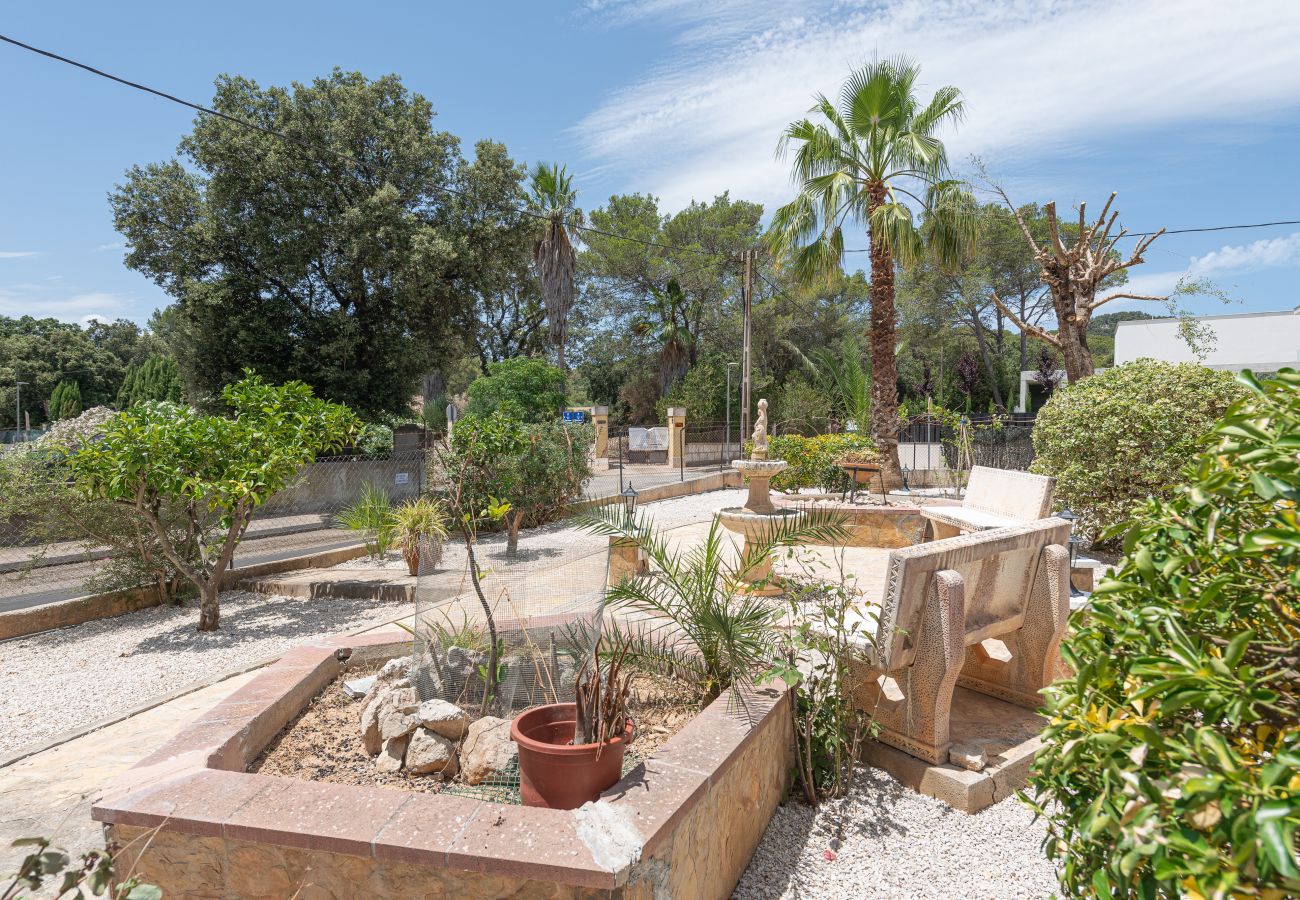 House in Sa Pobla - YourHouse Crestaix - finca with pool and terrace for 4 guests