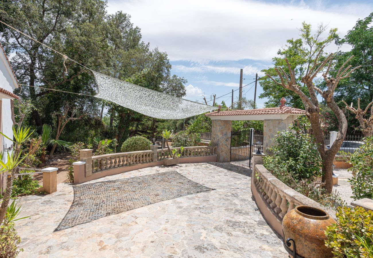 House in Sa Pobla - YourHouse Crestaix - finca with pool and terrace for 4 guests